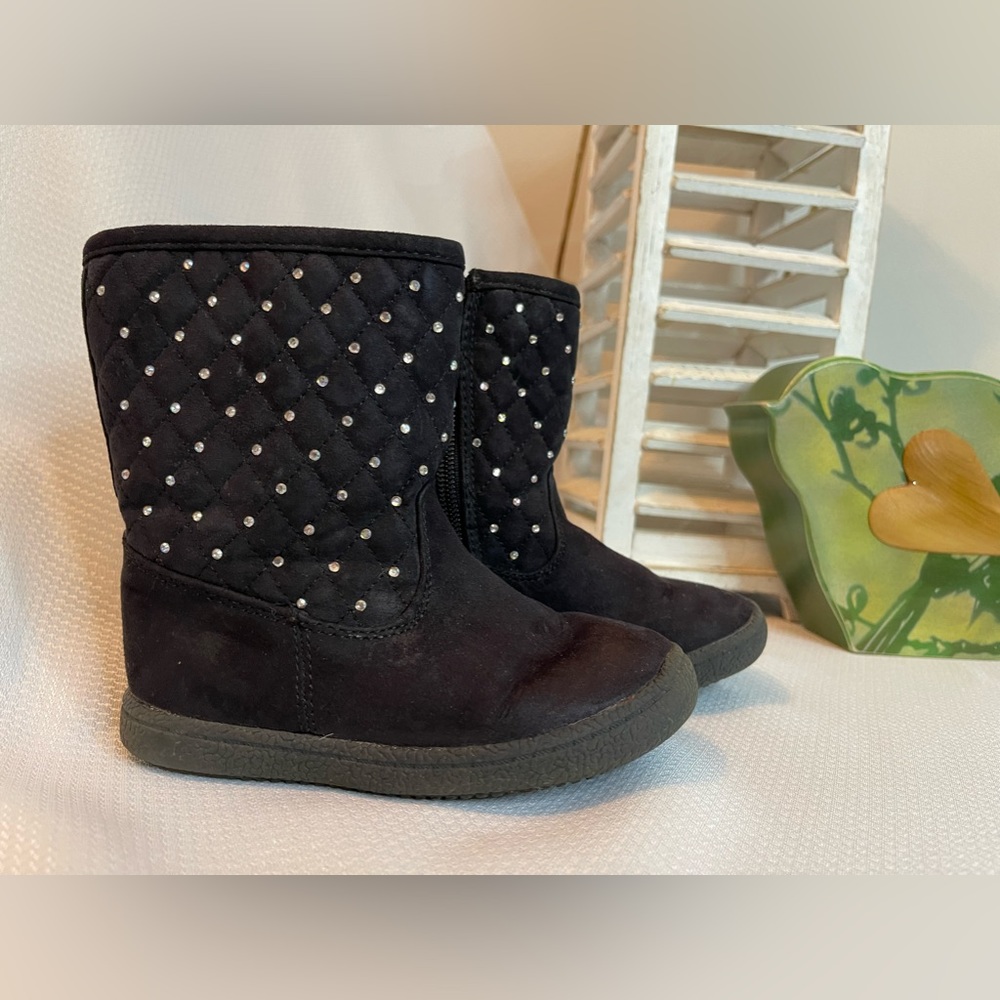 Toddler Girls Size (8) Soft Boots